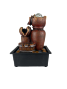 Снимка на Фонтан със стомна малък дърво