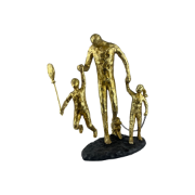 Снимка на Семейство баща с деца и куче