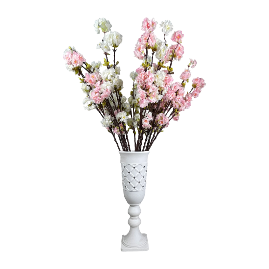 Снимка на Цвете единично цъфнала череша