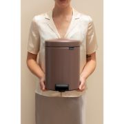 Снимка на Кош за смет с педал Brabantia NewIcon 5L, Satin Taupe