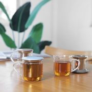 Снимка на Чаша за чай с цедка VIVA Minima 400ml, сиво капаче за запарка