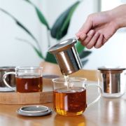 Снимка на Чаша за чай с цедка VIVA Minima 400ml, синьо капаче за запарка