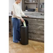 Снимка на Кош за смет Brabantia Touch Bin New 30L, Confident Grey