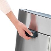 Снимка на Кош за смет Brabantia Touch Bin New 40L, Platinum, метален капак
