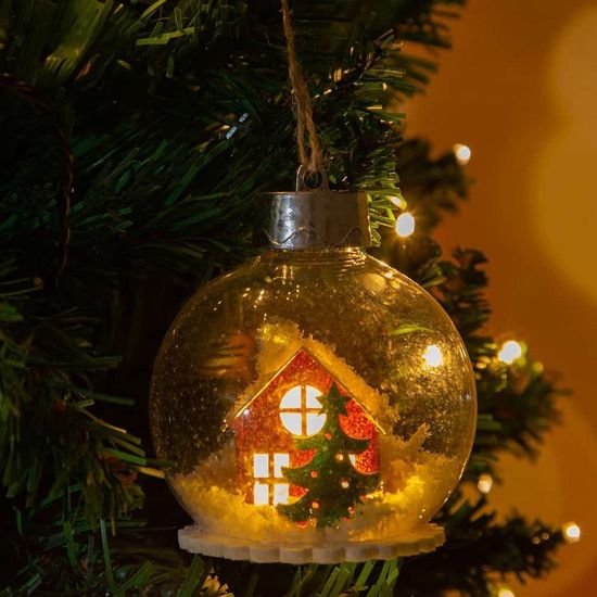 Снимка на Коледна топка с къщичка и елха 9x8.5x8.5 см