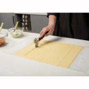 Снимка на Резачка за сладкиши и равиоли 18.5 см Misty NAVA