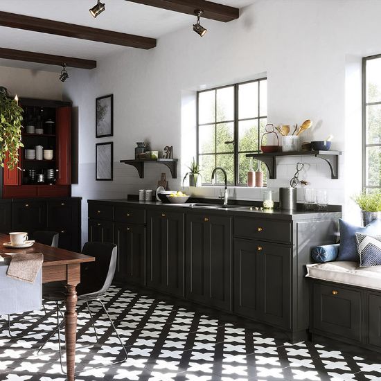 Снимка на Стоящ смесител за кухня с гъвкав PVC черен чучур Zumba FERRO