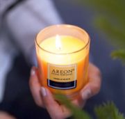 Снимка на Ароматна свещ Черна ванилия 120 гр AREON