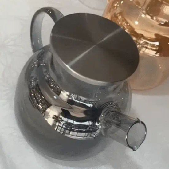 Снимка на Стъклен чайник с метални цедка и капак 1 л